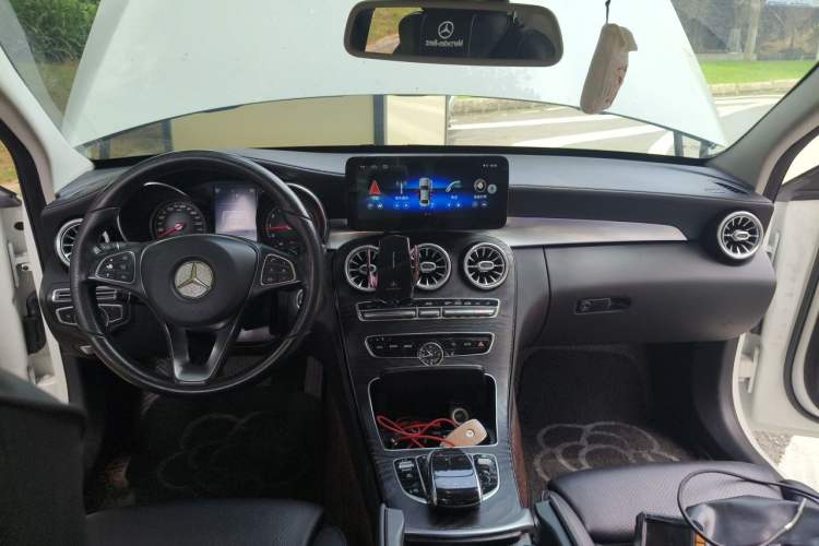 Used Mercedes-Benz C-Class 2017 C 200 L Sport Edition Center Console