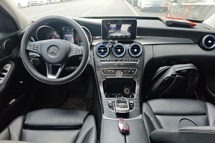 Used Mercedes-Benz C-Class 2017 C 200 L Sport Edition Center Console