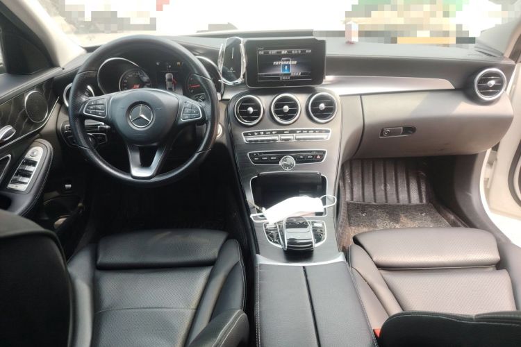 Used Mercedes-Benz C-Class 2017 Restyled C 180 L Fashion Edition Sport Version Center Console