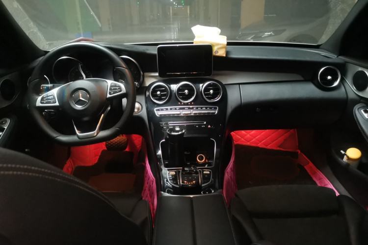 Used Mercedes-Benz C-Class 2017 Restyled C 200 Sport Edition Center Console