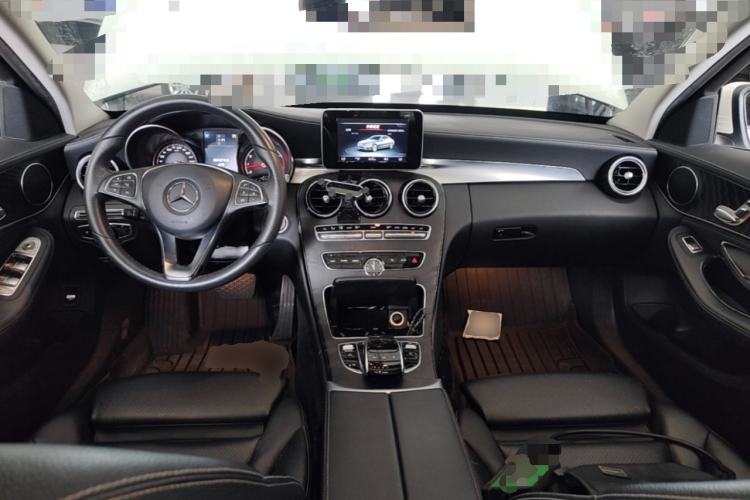 Used Mercedes-Benz C-Class 2017 C 180 L Sport Edition Center Console
