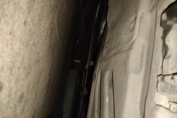 Used Mercedes-Benz C-Class 2017 C 200 L Chassis Front Left