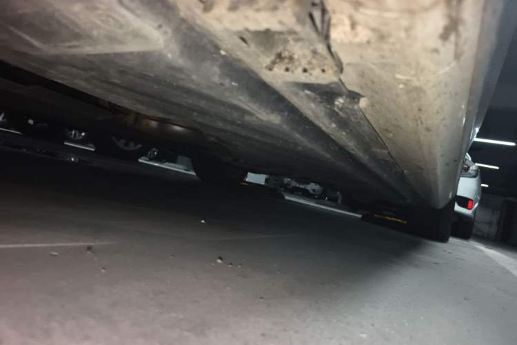 Used Mercedes-Benz C-Class 2017 C 200 L Chassis Front Left
