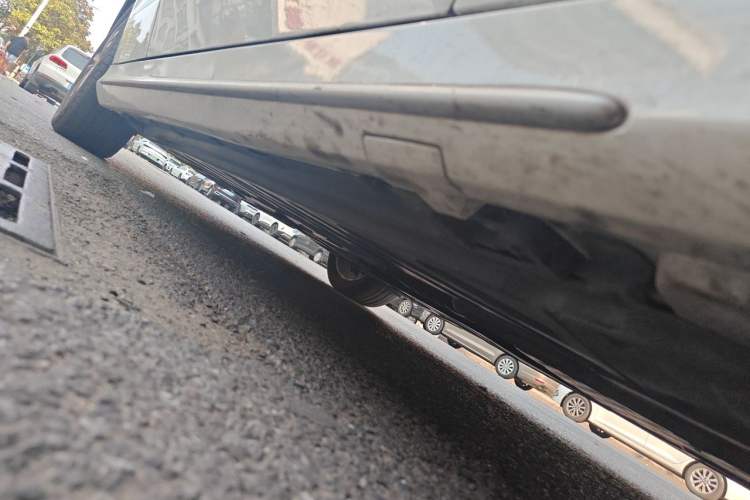 Used Mercedes-Benz C-Class 2017 Facelift C 200 L Sport Edition Chassis Front Right