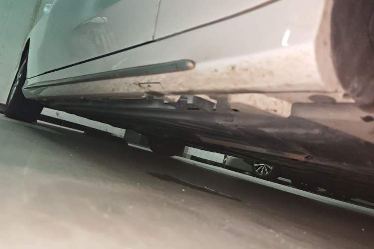 Used Mercedes-Benz C-Class 2017 Facelift C 200 L Sport Edition Chassis Front Right
