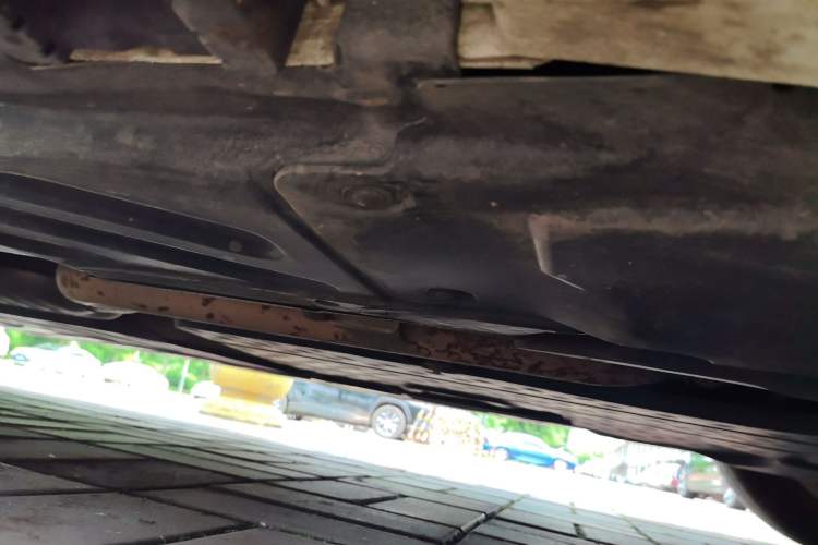 Used Mercedes-Benz C-Class 2017 Facelift C 200 L Sport Edition Chassis Front Right