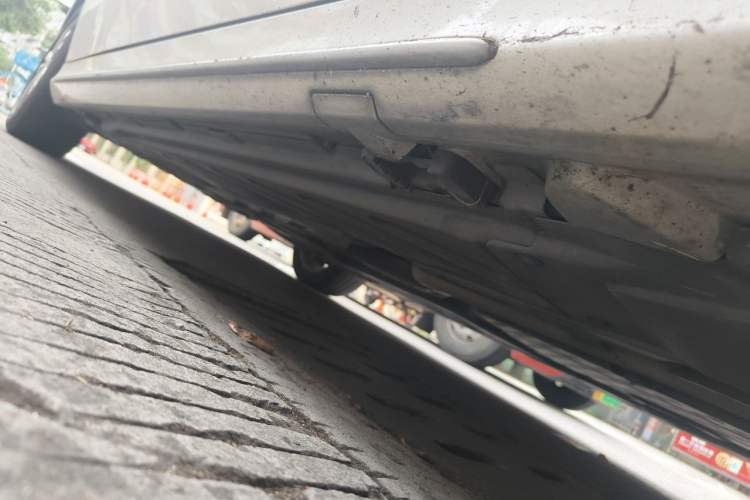 Used Mercedes-Benz C-Class 2017 Facelift C 200 L Sport Edition Chassis Front Right