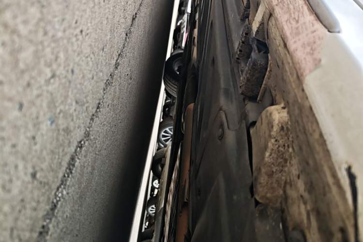 Used Mercedes-Benz C-Class 2017 Revised C 180 L Dynamic Sports Edition Chassis Front Right