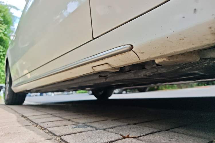 Used Mercedes-Benz C-Class 2017 Facelift C 200 L Sport Edition Chassis Front Right
