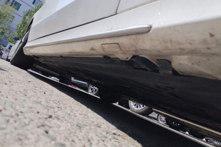 Used Mercedes-Benz C-Class 2017 Facelift C 200 L Sport Edition Chassis Front Right
