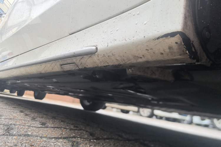 Used Mercedes-Benz C-Class 2017 Facelift C 200 L Sport Edition Chassis Front Right