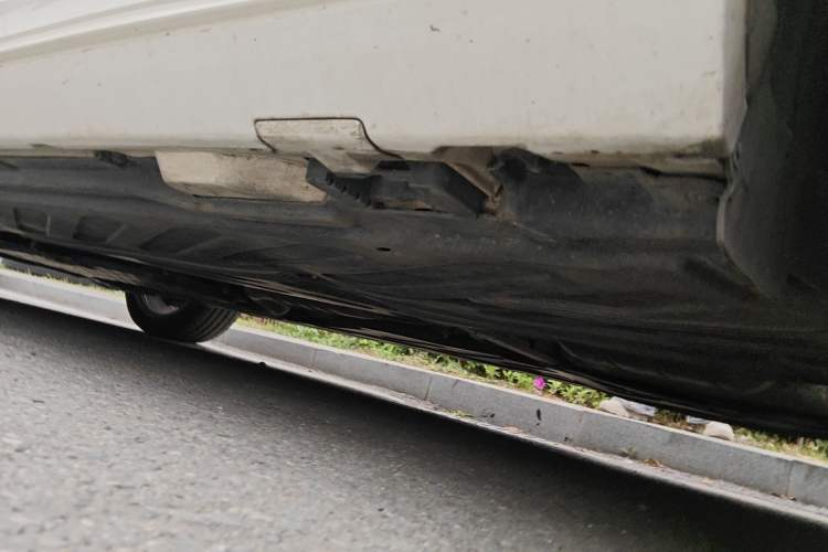 Used Mercedes-Benz C-Class 2017 C 200 station wagon Chassis Rear Left