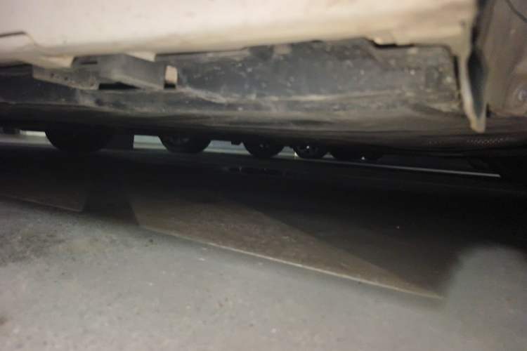 Used Mercedes-Benz C-Class 2017 C 200 L Chassis Rear Left