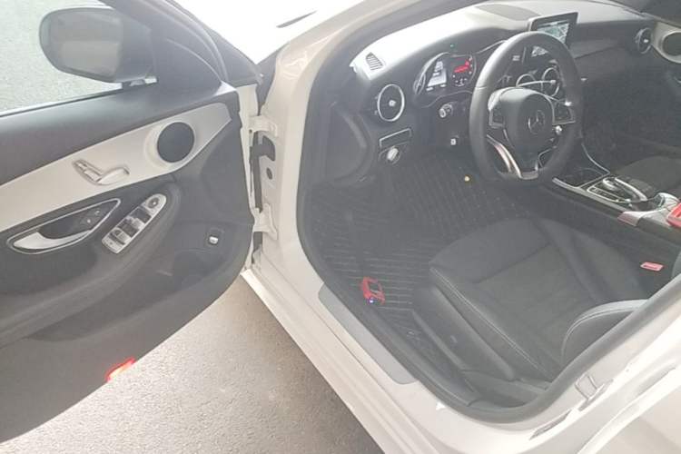 Used Mercedes-Benz C-Class 2017 Restyled C 200 Sport Edition Driver Seat