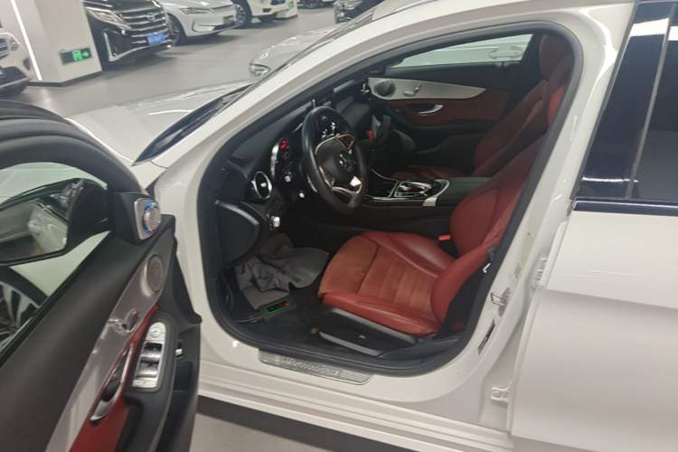 Used Mercedes-Benz C-Class 2017 Restyled C 200 Sport Edition Driver Seat