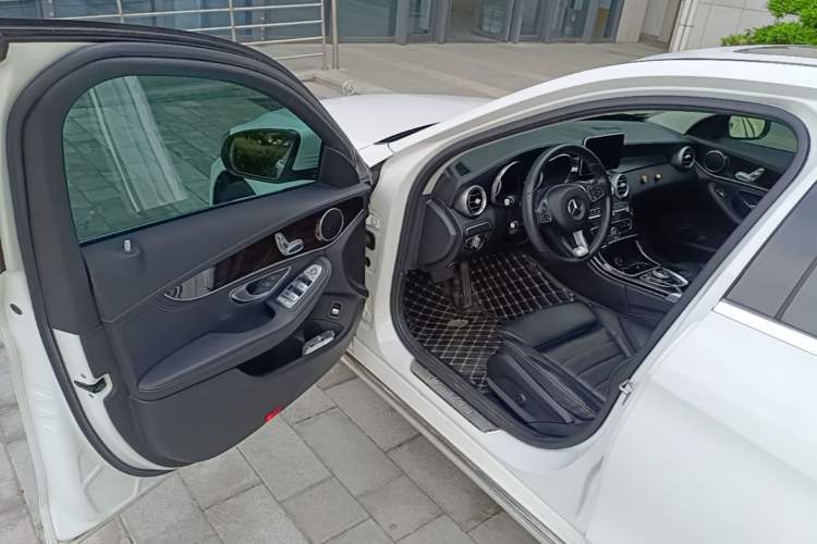 Used Mercedes-Benz C-Class 2017 C 180 L Driver Seat