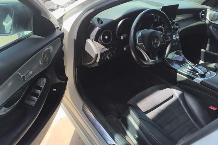 Used Mercedes-Benz C-Class 2017 C 200 Sport Edition Driver Seat
