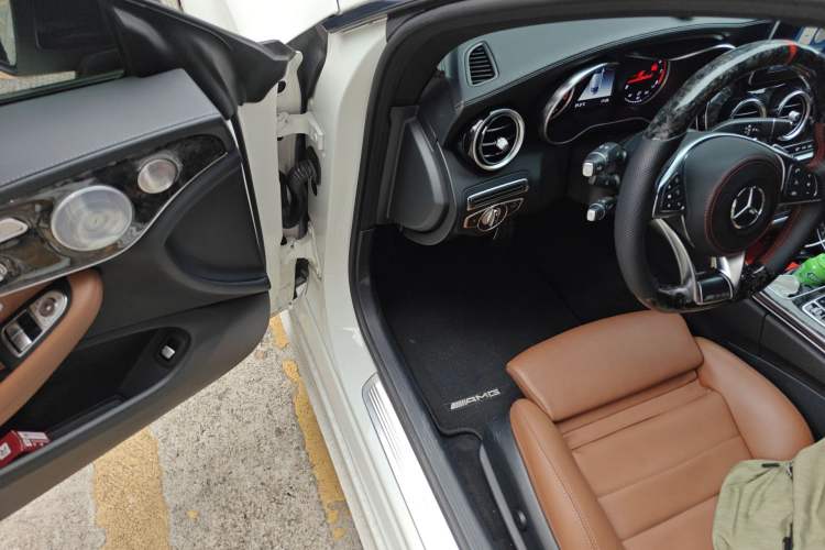 Used Mercedes-Benz C-Class 2017 Facelift C 200 Coupe Driver Seat