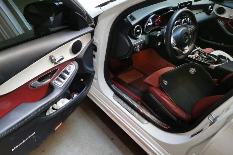 Used Mercedes-Benz C-Class 2017 Restyled C 200 Sport Edition Driver Seat