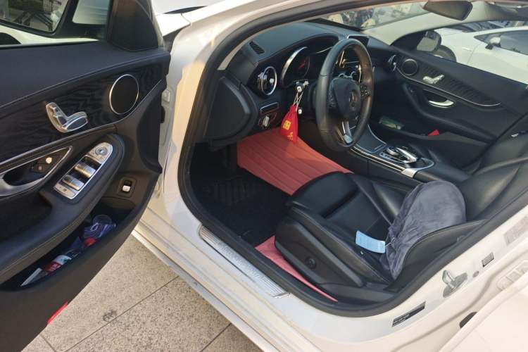Used Mercedes-Benz C-Class 2017 C 180 L Sport Edition Driver Seat