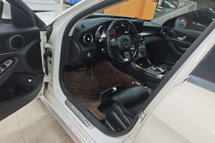 Used Mercedes-Benz C-Class 2017 Restyled C 180 L Fashion Edition Sport Version Driver Seat