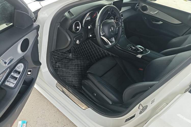 Used Mercedes-Benz C-Class 2017 C 200 Sport Edition Driver Seat
