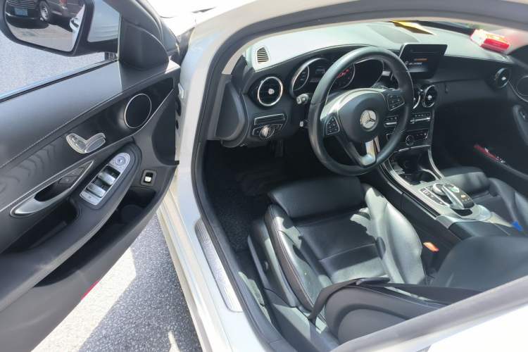 Used Mercedes-Benz C-Class 2017 Restyled C 180 L Fashion Edition Sport Version Driver Seat