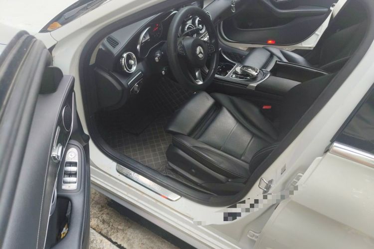 Used Mercedes-Benz C-Class 2017 Facelift C 200 L Sport Edition Driver Seat