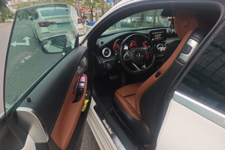 Used Mercedes-Benz C-Class 2017 Facelift C 200 Coupe Driver Seat