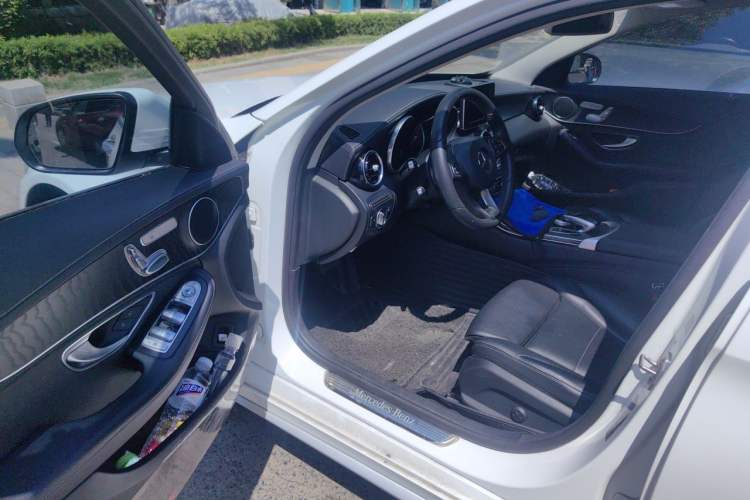 Used Mercedes-Benz C-Class 2017 Facelift C 200 L Sport Edition Driver Seat