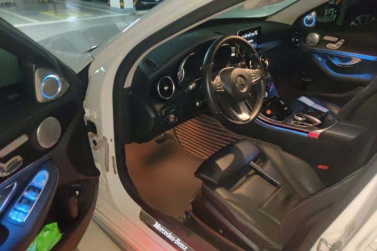 Used Mercedes-Benz C-Class 2017 Facelift C 200 L Sport Edition Driver Seat