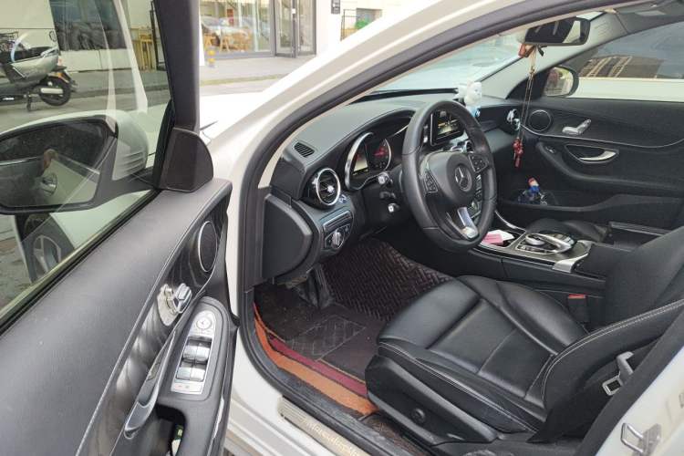 Used Mercedes-Benz C-Class 2017 Revised C 180 L Dynamic Sports Edition Driver Seat