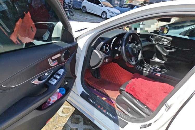 Used Mercedes-Benz C-Class 2017 Facelift C 200 L Sport Edition Driver Seat