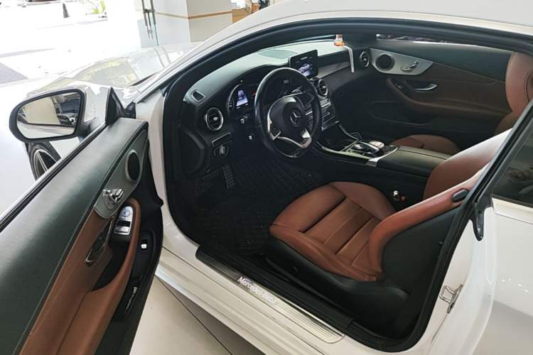 Used Mercedes-Benz C-Class 2017 C 200 Coupe Driver Seat