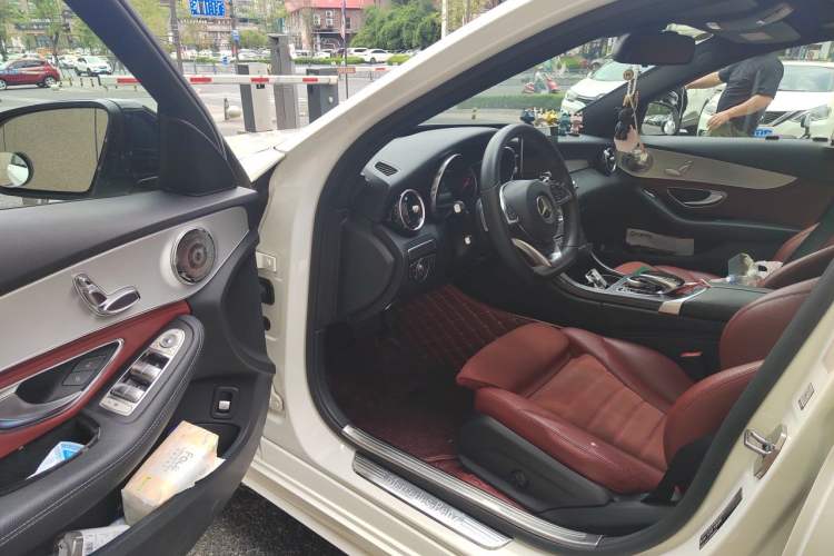 Used Mercedes-Benz C-Class 2017 Restyled C 200 Sport Edition Driver Seat