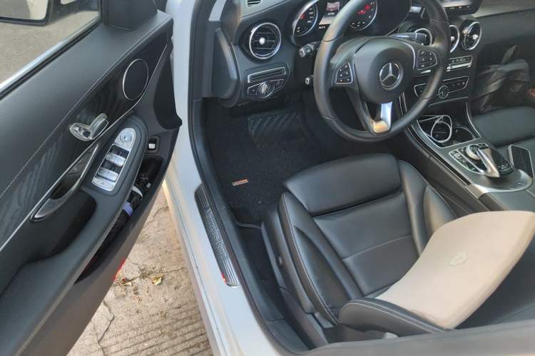 Used Mercedes-Benz C-Class 2017 Restyled C 180 L Fashion Edition Sport Version Driver Seat