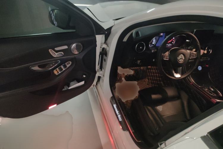 Used Mercedes-Benz C-Class 2017 Facelift C 200 L Sport Edition Driver Seat