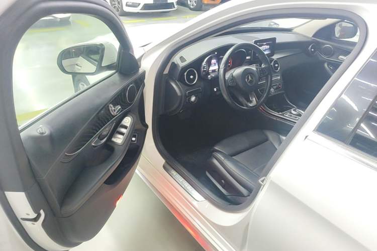 Used Mercedes-Benz C-Class 2017 Restyled C 180 L Fashion Edition Sport Version Driver Seat