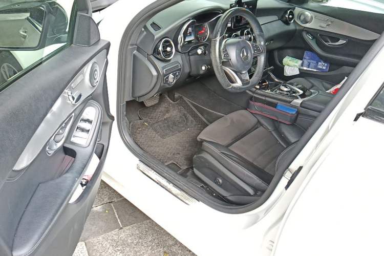 Used Mercedes-Benz C-Class 2017 C 200 Sport Edition 4MATIC Driver Seat
