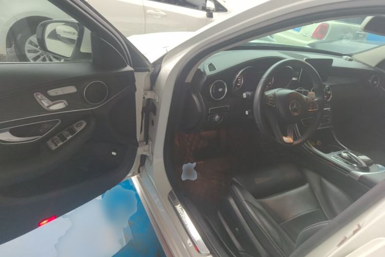 Used Mercedes-Benz C-Class 2017 Facelift C 200 L Sport Edition Driver Seat
