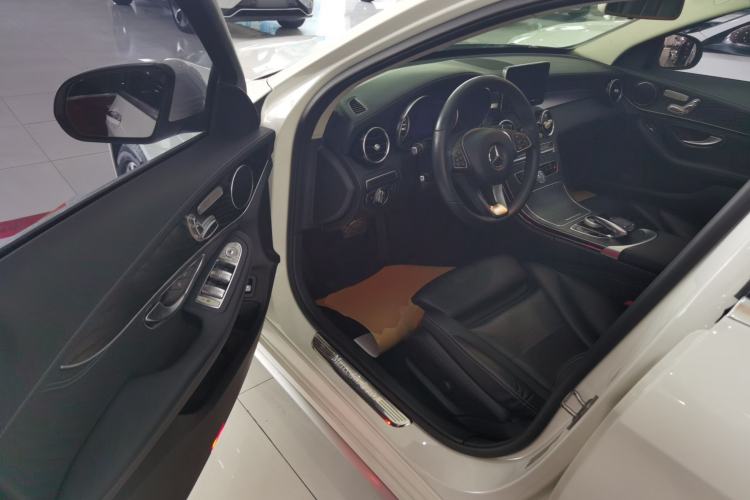Used Mercedes-Benz C-Class 2017 C 200 L Sport Edition Driver Seat