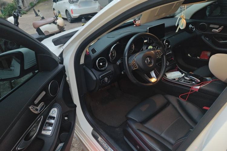 Used Mercedes-Benz C-Class 2017 Facelift C 200 L Sport Edition Driver Seat