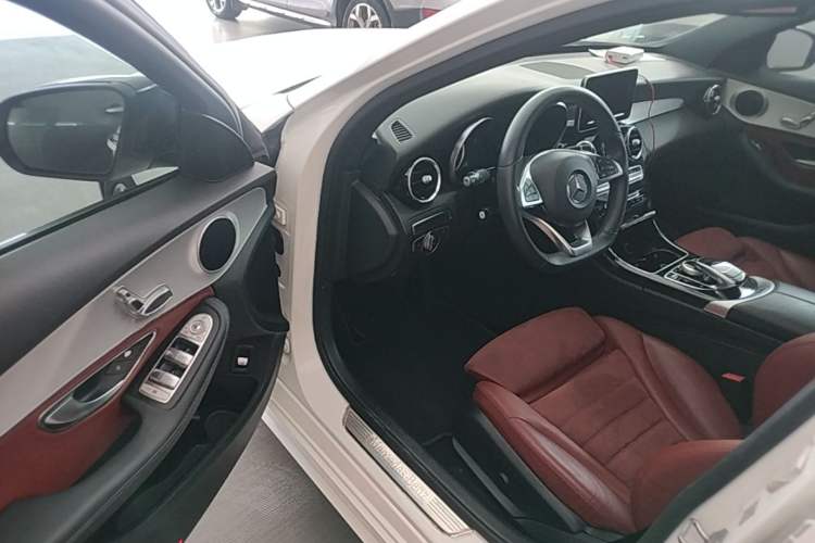 Used Mercedes-Benz C-Class 2017 C 200 Sport Edition Driver Seat