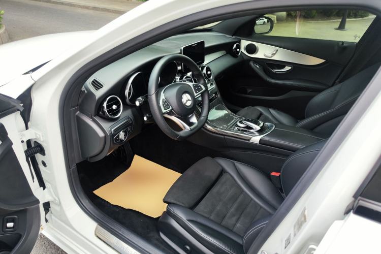Used Mercedes-Benz C-Class 2017 C 200 Sport Edition Driver Seat