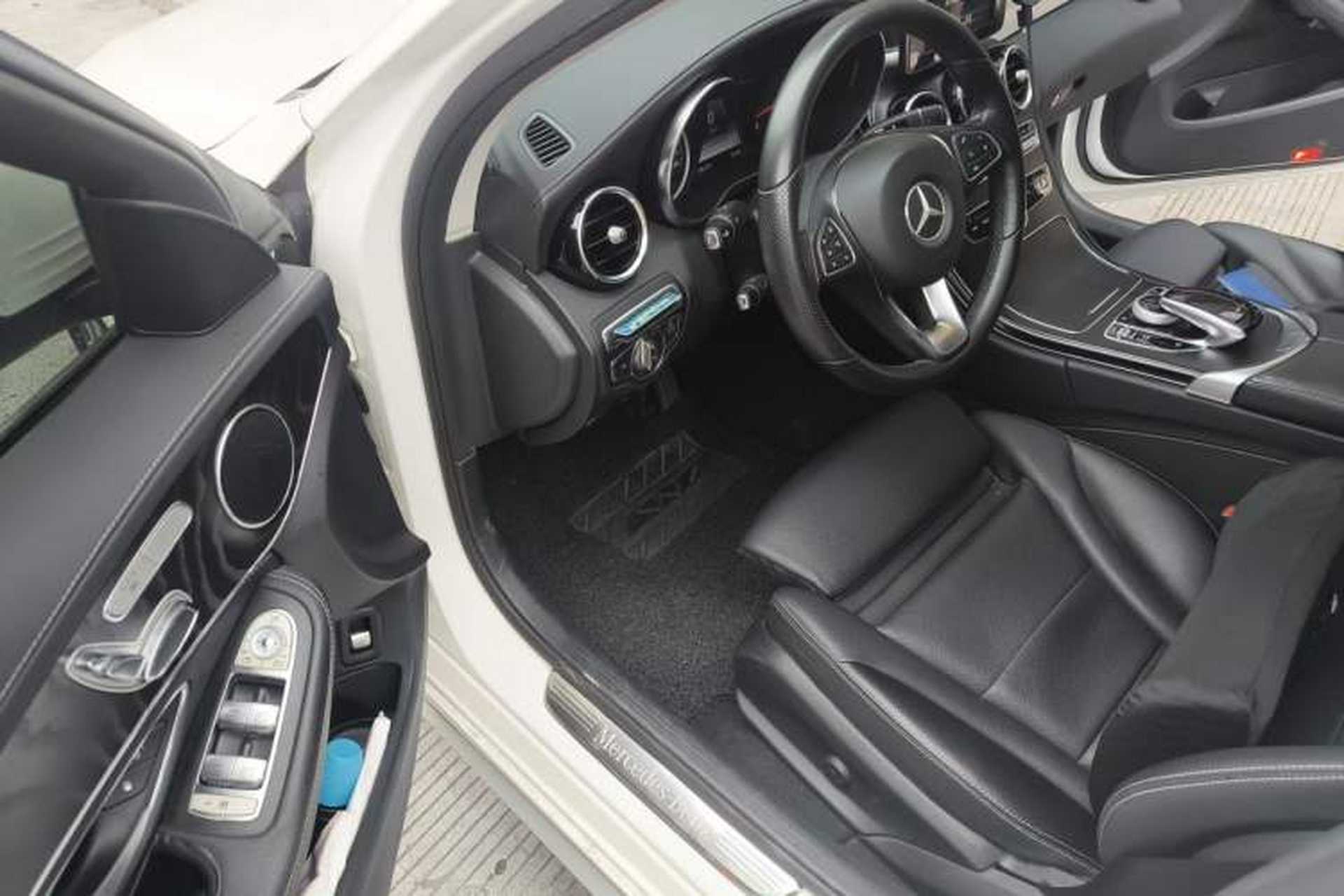 Used Mercedes-Benz C-Class 2017 Facelift C 200 L Sport Edition Driver Seat