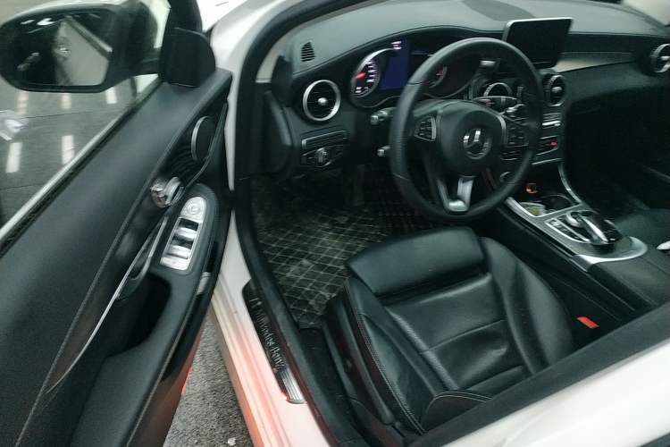 Used Mercedes-Benz C-Class 2017 C 180 L Sport Edition Driver Seat