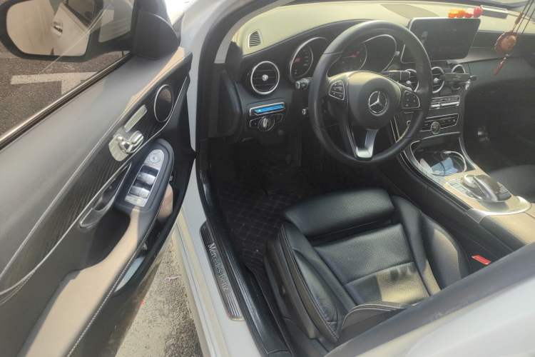 Used Mercedes-Benz C-Class 2017 Facelift C 200 L 4MATIC Sport Edition Driver Seat