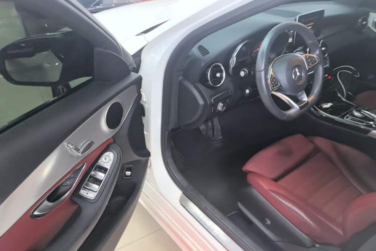 Used Mercedes-Benz C-Class 2017 Restyled C 200 Sport Edition Driver Seat