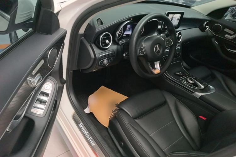 Used Mercedes-Benz C-Class 2017 Facelift C 200 L Sport Edition Driver Seat