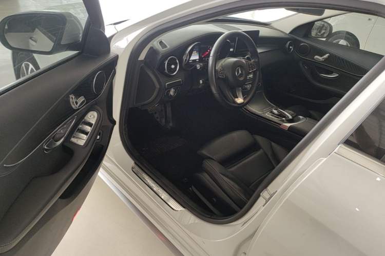 Used Mercedes-Benz C-Class 2017 Restyled C 180 L Fashion Edition Sport Version Driver Seat